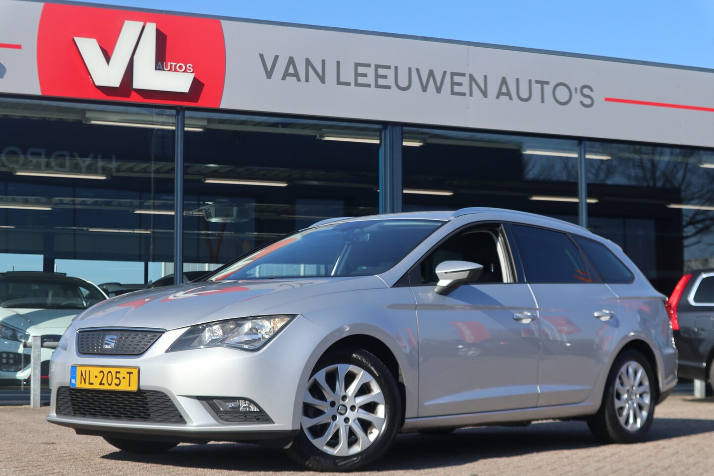 Seat Leon ST - 1.0 EcoTSI Style Connect | Navigatie | Climate Control | PDC | - AutoWereld.nl