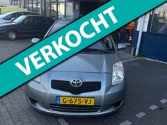 Toyota Yaris - 1.3 VVTi Sol AUTOMAAT (( 90.000 km/ airco/ 5 deurs )))