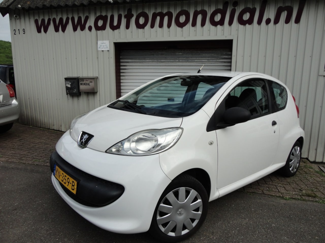 Peugeot 107 - 1.0-12V XR Apk mei 2026 - AutoWereld.nl