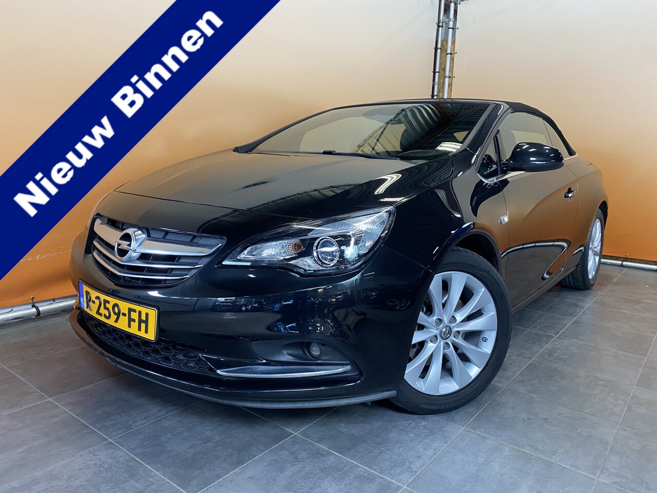 Opel Cascada - 1.4 Turbo ecoFLEX Cosmo lage km stand met historie - AutoWereld.nl