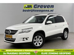 Volkswagen Tiguan - 2.0 TDI 140PK Camera Trekhaak Clima Cruise Navigatie 16''LMV