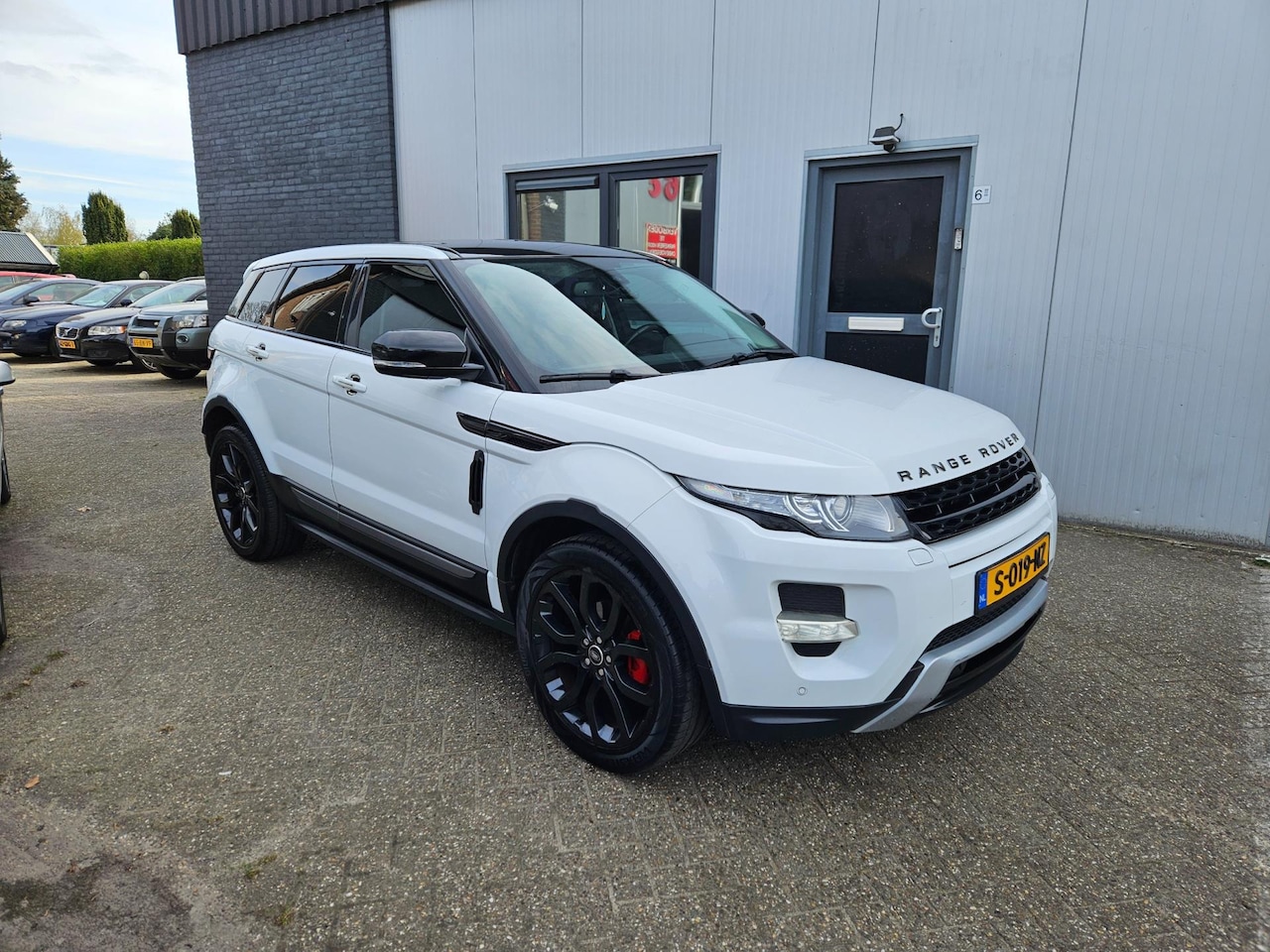 Land Rover Range Rover Evoque - 2.2 eD4 2WD Pure Navi Cam - AutoWereld.nl