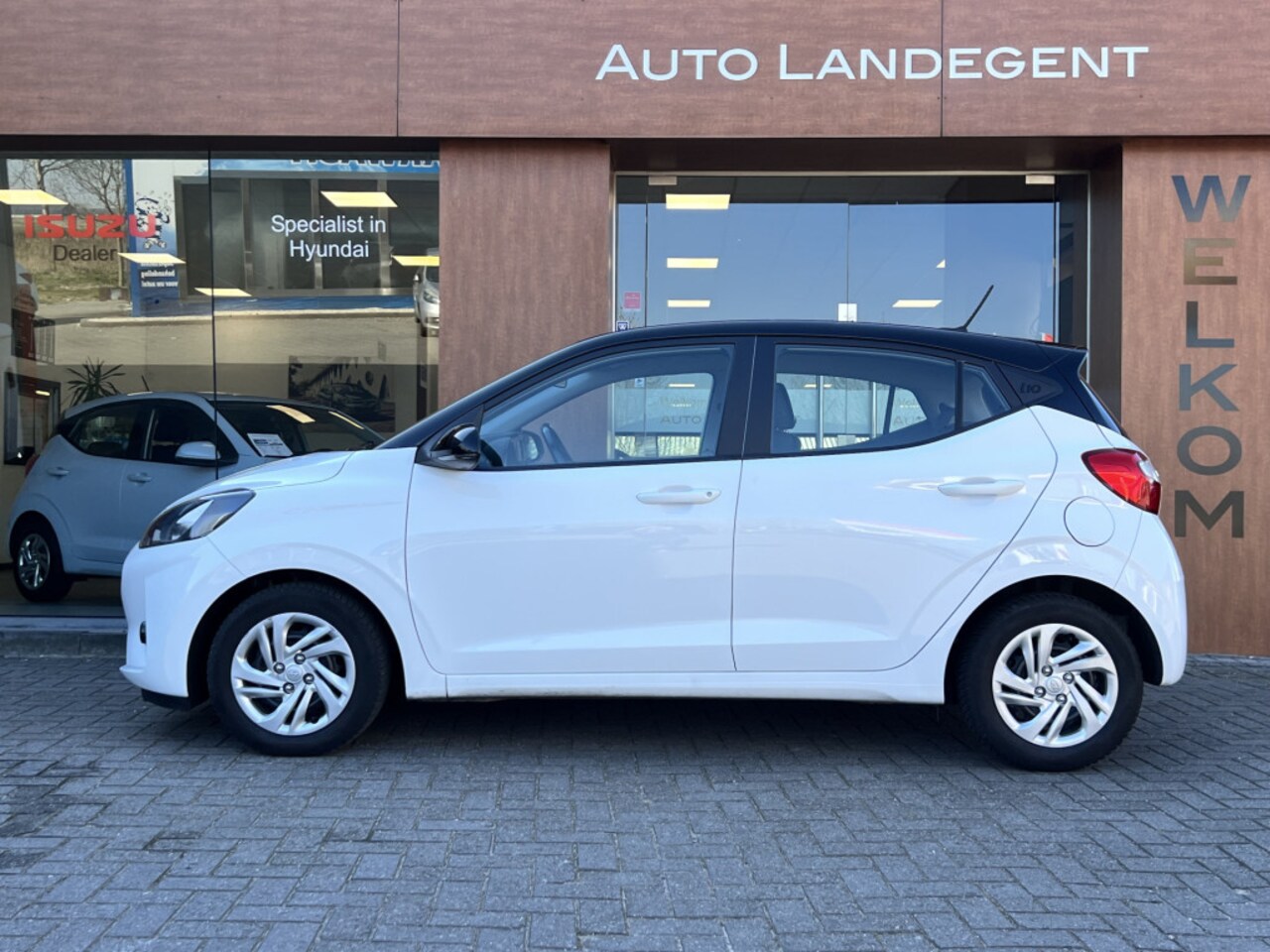 Hyundai i10 - 1.0 Comfort - Apple/ Android carplay | Two-tone | DAB | Cruisecontrol - AutoWereld.nl