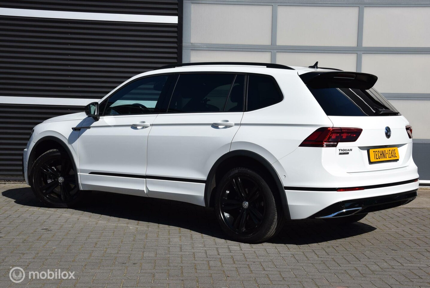 Volkswagen Tiguan Allspace - 1.5 TSI ACT Highline Business R Black style Dynaudio trekhaak