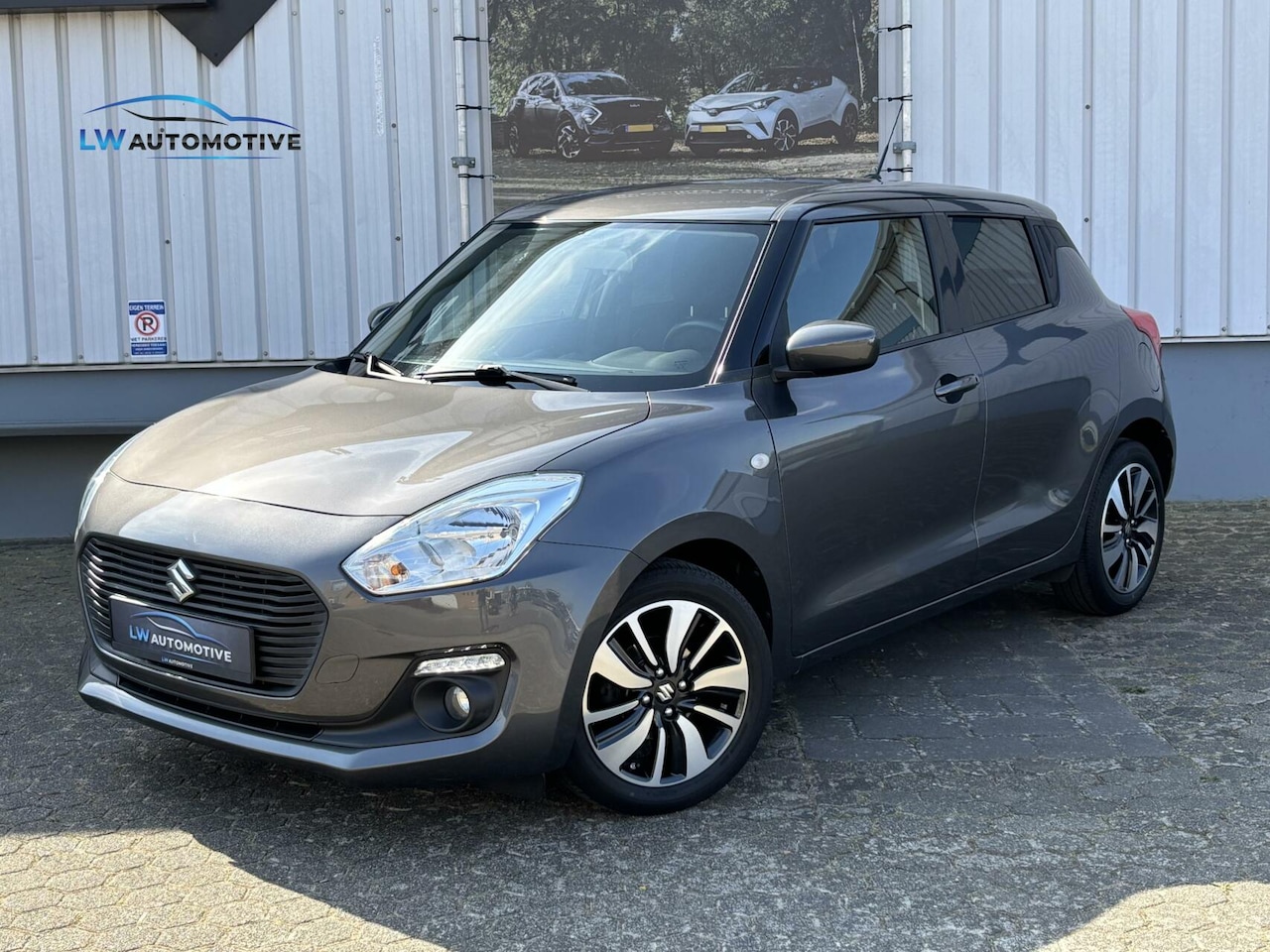 Suzuki Swift - 1.2 Smart Hybrid Select | Navi | Camera | 16 inch velgen | Carplay - AutoWereld.nl