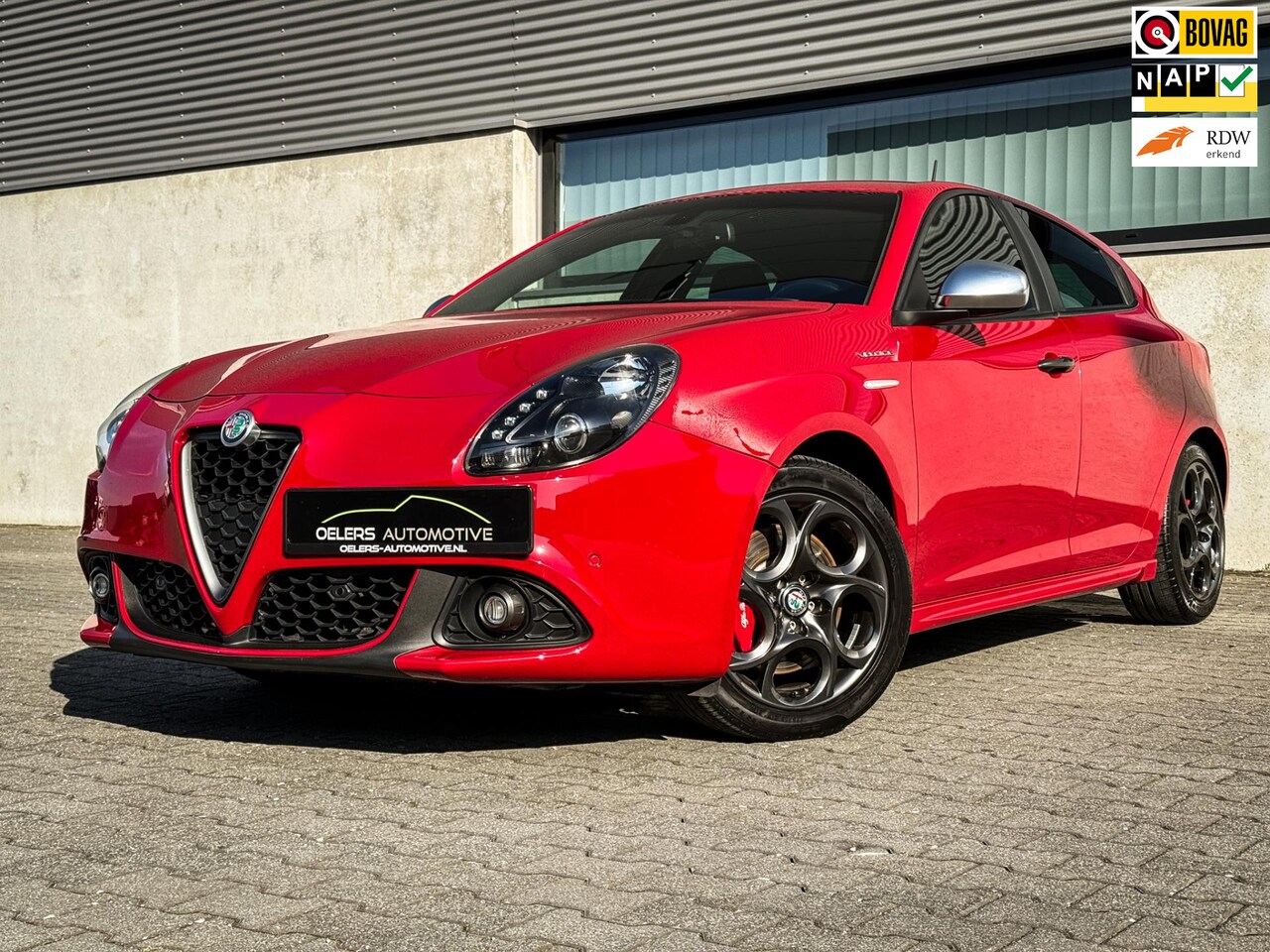 Alfa Romeo Giulietta - 1.750 Turbo Veloce | Clima | Cruise | Leder | PDC | Stoelverw. | Alfa Rosso | Zeer mooi! | - AutoWereld.nl