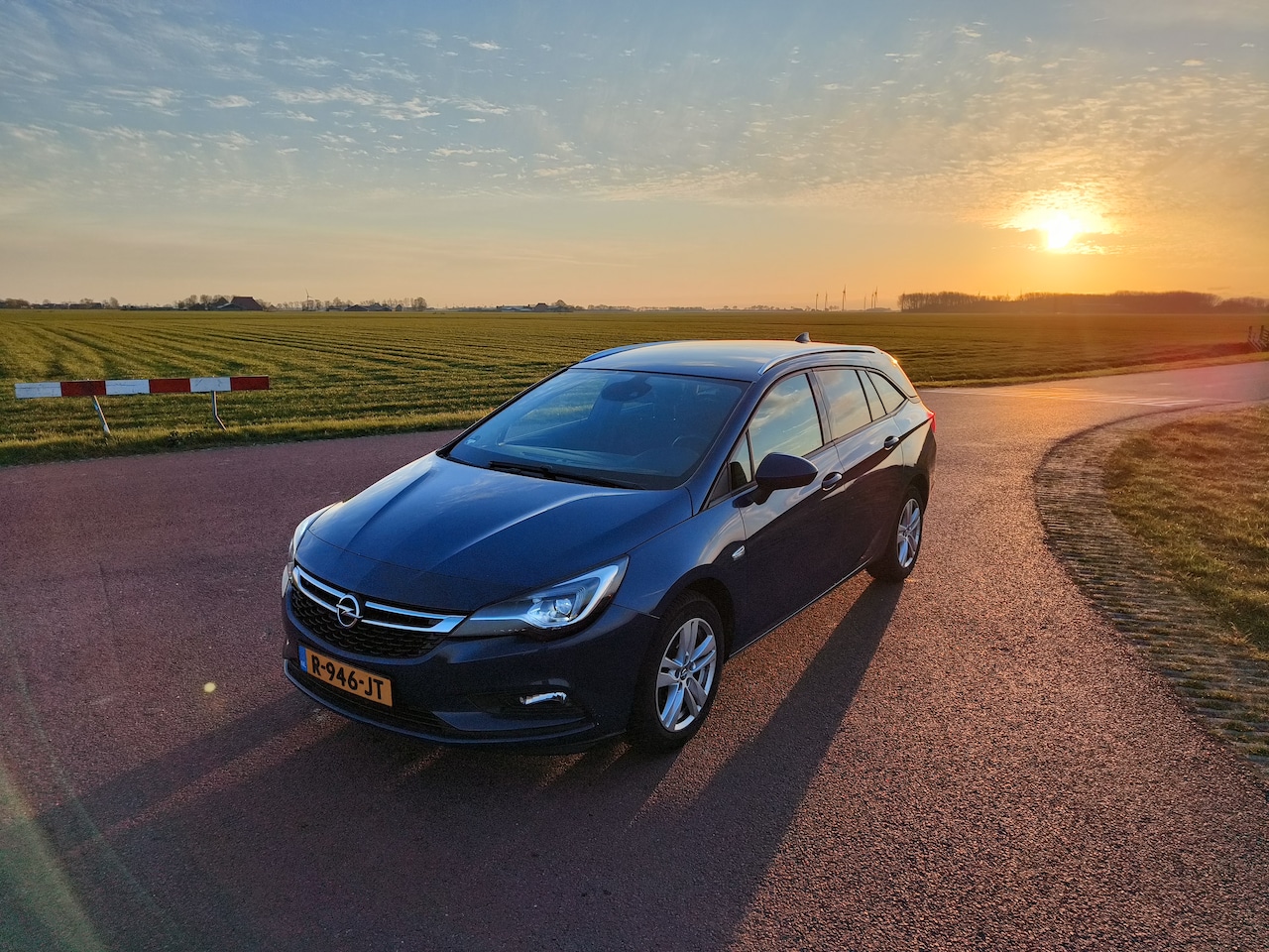 Opel Astra Sports Tourer - 1.0 Innovation - AutoWereld.nl