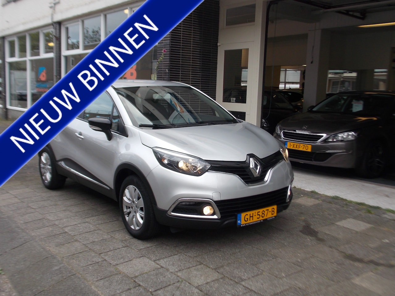Renault Captur - 0.9 TCe Expression CRUISE NAVI TREKHAAK NIEUWSTAAT - AutoWereld.nl