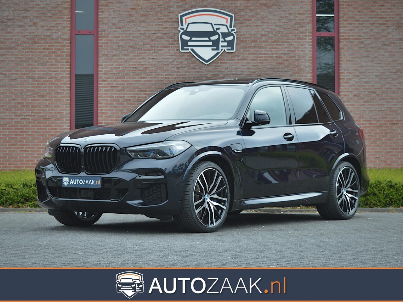 BMW X5 - xDrive45e High Executive M Sport | Sky Lounge - AutoWereld.nl