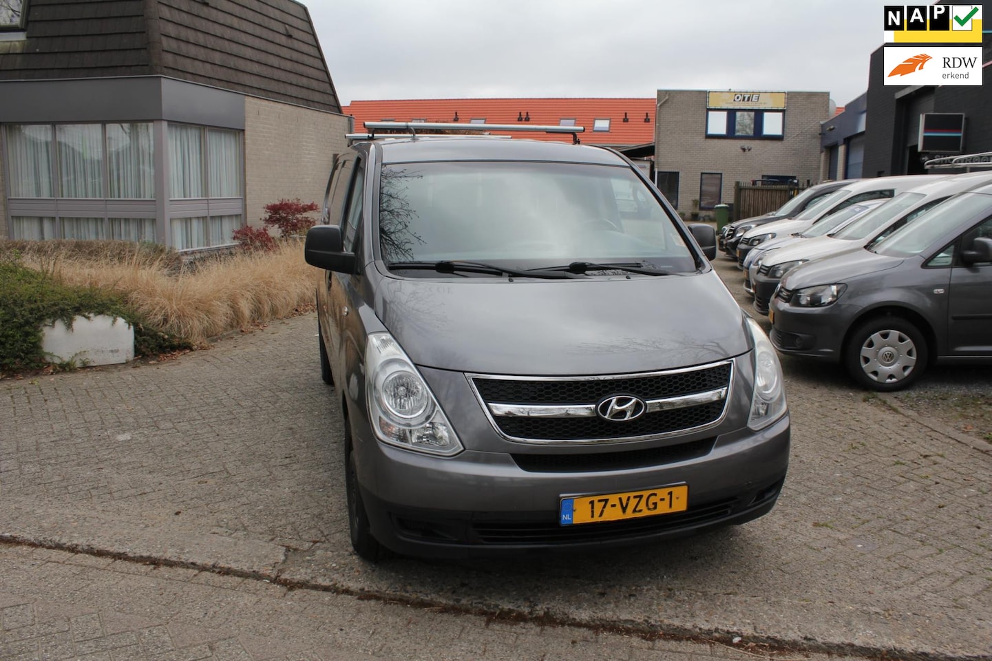 Hyundai H 300 - 2.5 CRDi Dynamic 2.5 CRDi Dynamic - AutoWereld.nl
