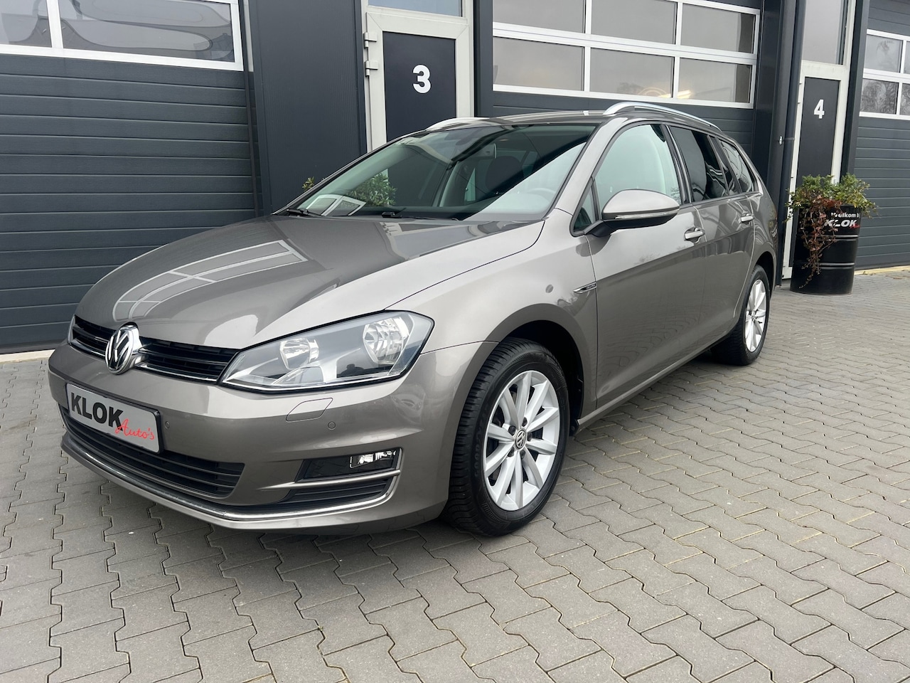 Volkswagen Golf - 1.6 TDI lounge - AutoWereld.nl
