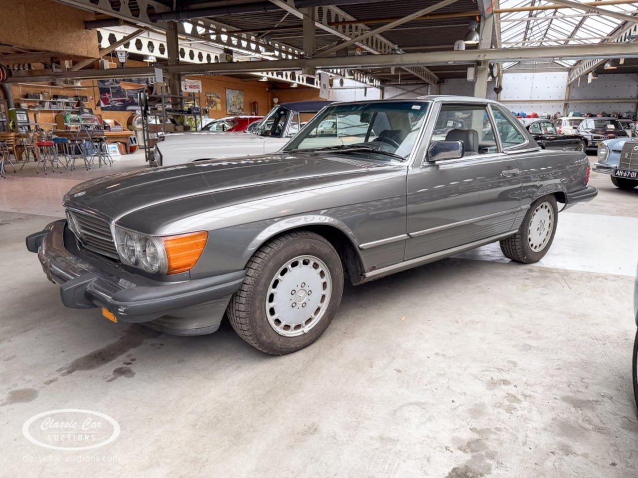 Mercedes-Benz 560 - - ONLINE AUCTION - AutoWereld.nl