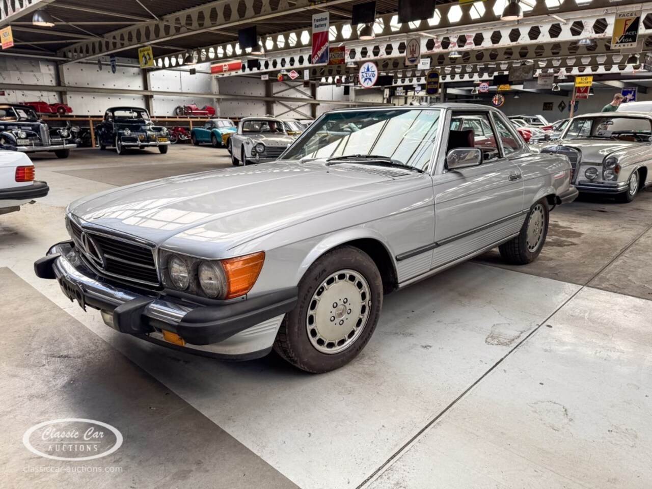 Mercedes-Benz 560 - - ONLINE AUCTION - AutoWereld.nl
