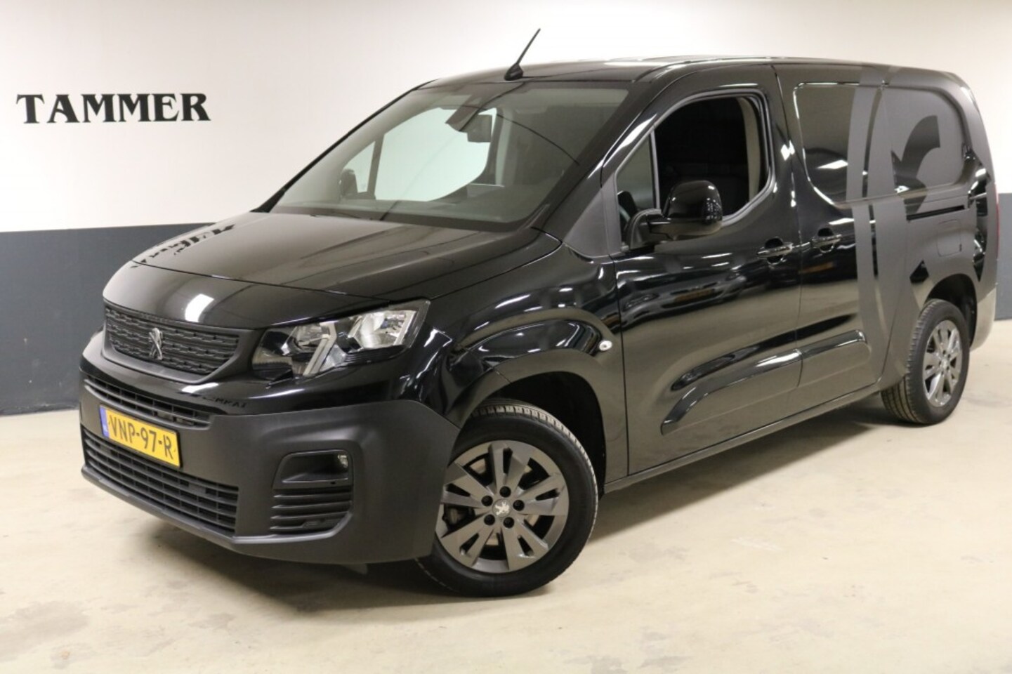 Peugeot Partner - 1.5 BLUEHDI 100 Asphalt H2 LONG-2XSCHUIFDEUR-CARPLAY-CAMERA-1000 - AutoWereld.nl