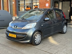 Peugeot 107 - 1.0-12V XS-nieuwe koppeling-airco-elek ramen 1 jaar apk