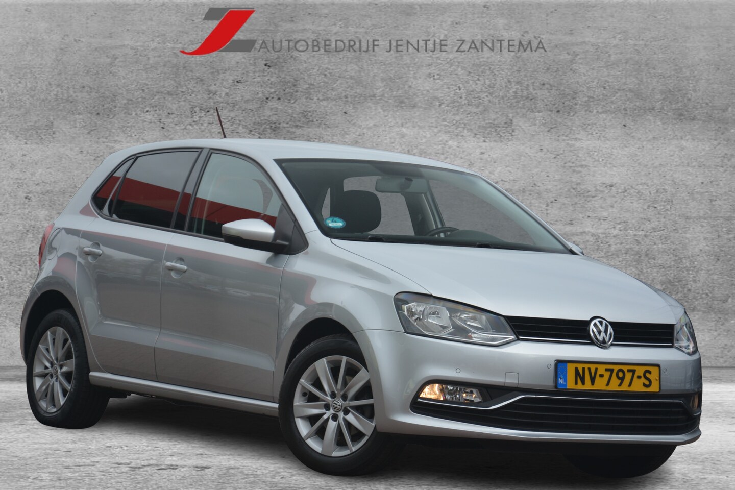 Volkswagen Polo - 1.2 TSI Comfortline | Navigatie | Cruise-control | Airco | PDC | LMV | NL auto!! | - AutoWereld.nl
