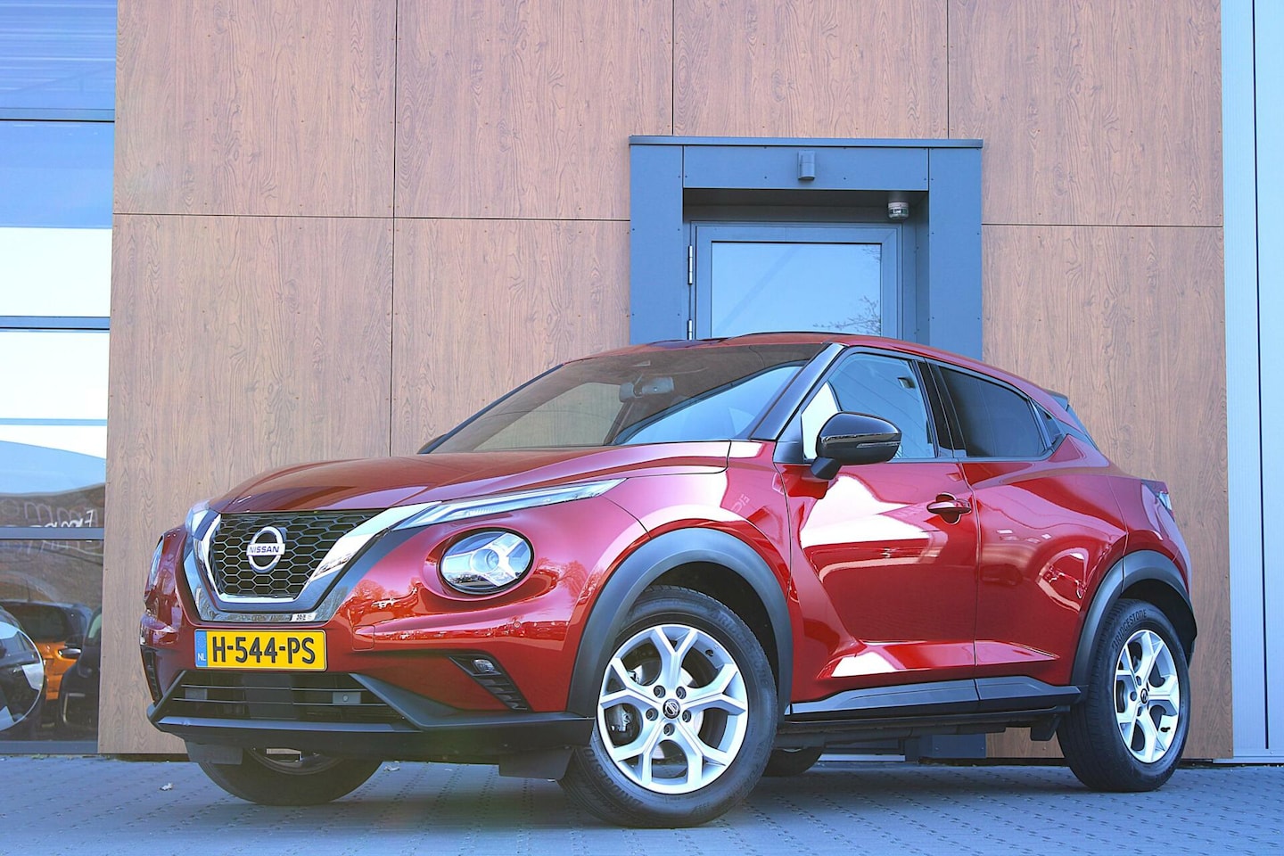 Nissan Juke - 1.0 DIG-T N-Connecta Automaat | Navi | Camera - AutoWereld.nl