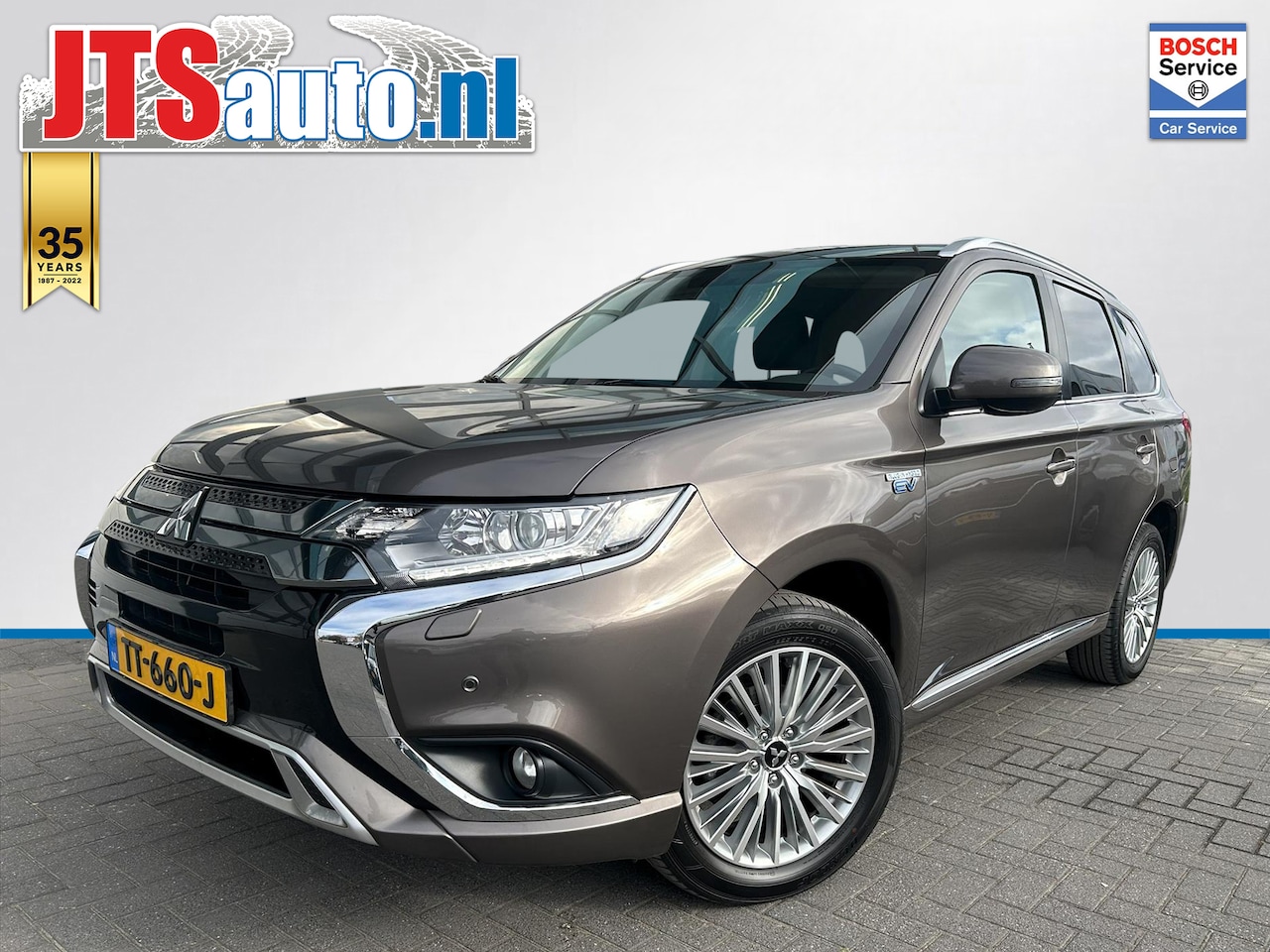 Mitsubishi Outlander - 2.4 PHEV, Carplay, Camera, Dealer Onderhouden - AutoWereld.nl