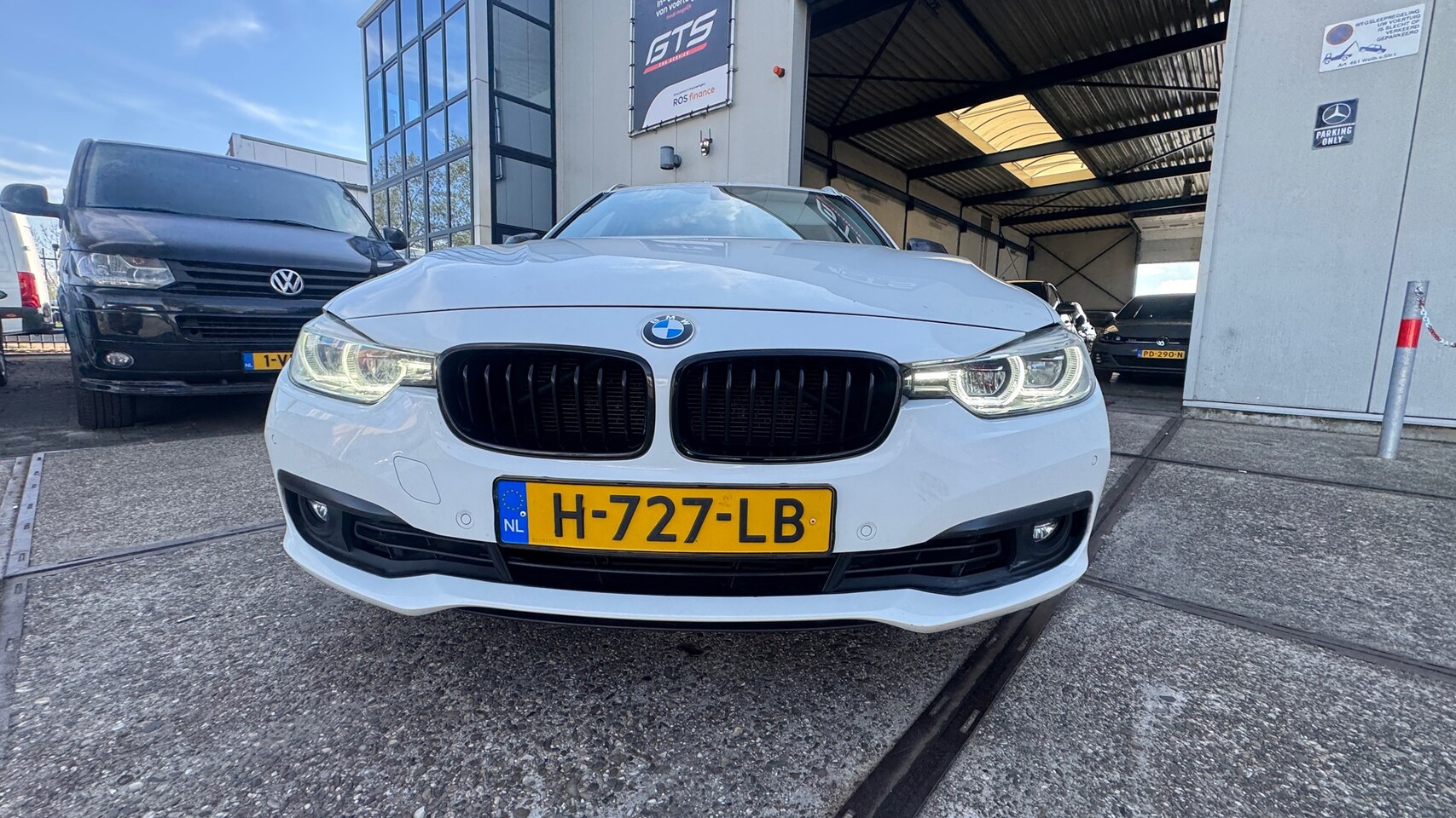 BMW 3-serie Touring - 318i High Executive 318i High Executive - AutoWereld.nl