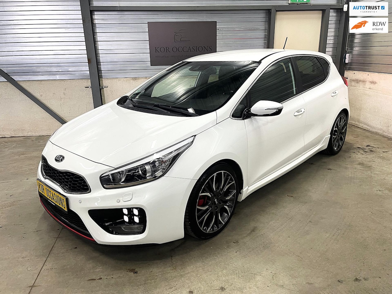 Kia Cee'd - 1.6 GT 205 pk 2e eigenaar navi stuur/stoelverwarming - AutoWereld.nl
