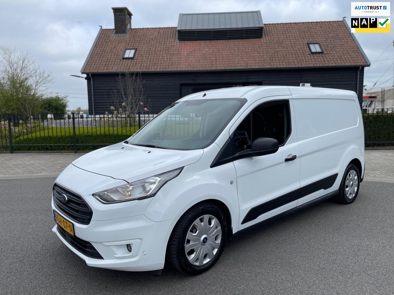 Ford Transit Connect - 1.5 EcoBlue L2 Trend AUROMAAT AIRCO KOMPLEET KASTINRICHTING - AutoWereld.nl