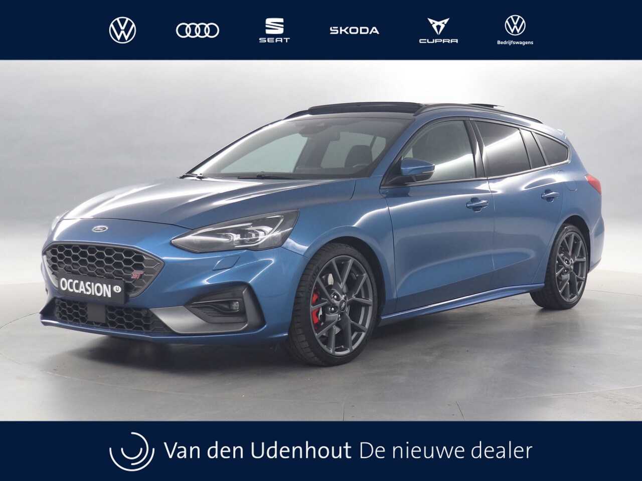 Ford Focus Wagon - 2.3 EcoBoost 280pk ST-3 / Panoramadak / Navigatie / Camera / Stoelverwarming - AutoWereld.nl