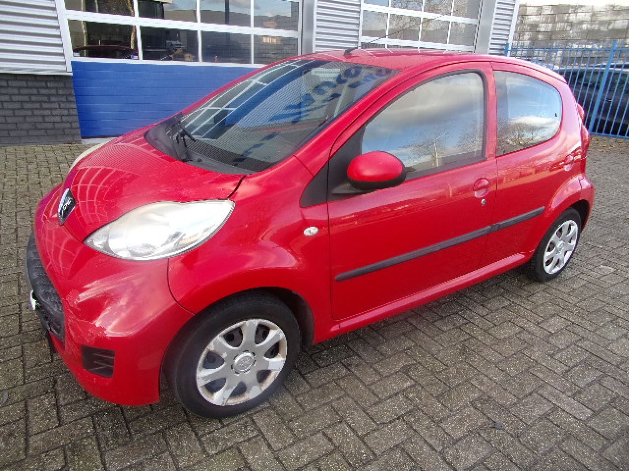 Peugeot 107 - 1.0-12V XS 1.0 12V XS - AutoWereld.nl
