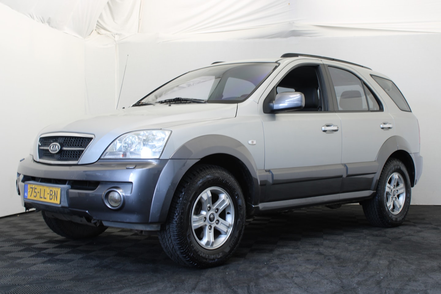 Kia Sorento - 2.4i EX Luxe 2.4i EX Luxe - AutoWereld.nl
