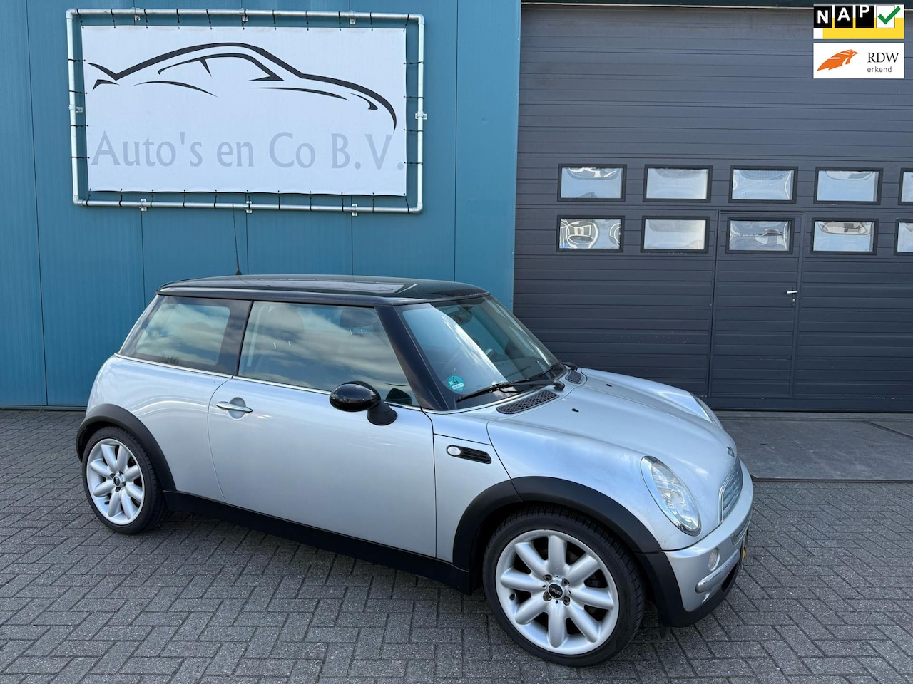 MINI Cooper - Mini 1.6 Chili Inruilkoopje zo mee Rijdbaar maar ratel in de motor - AutoWereld.nl