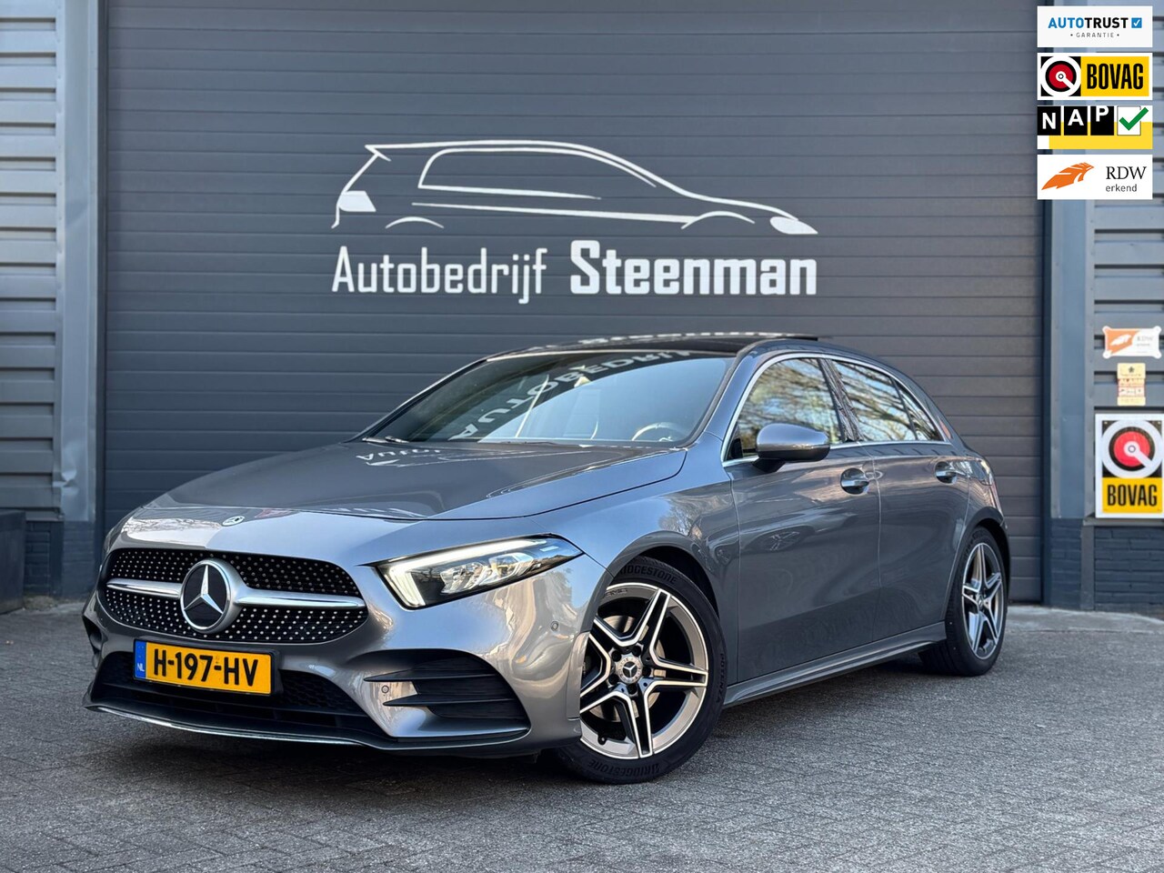 Mercedes-Benz A-klasse - 180 Business Solution AMG | Pano | LED | Widescreen - AutoWereld.nl