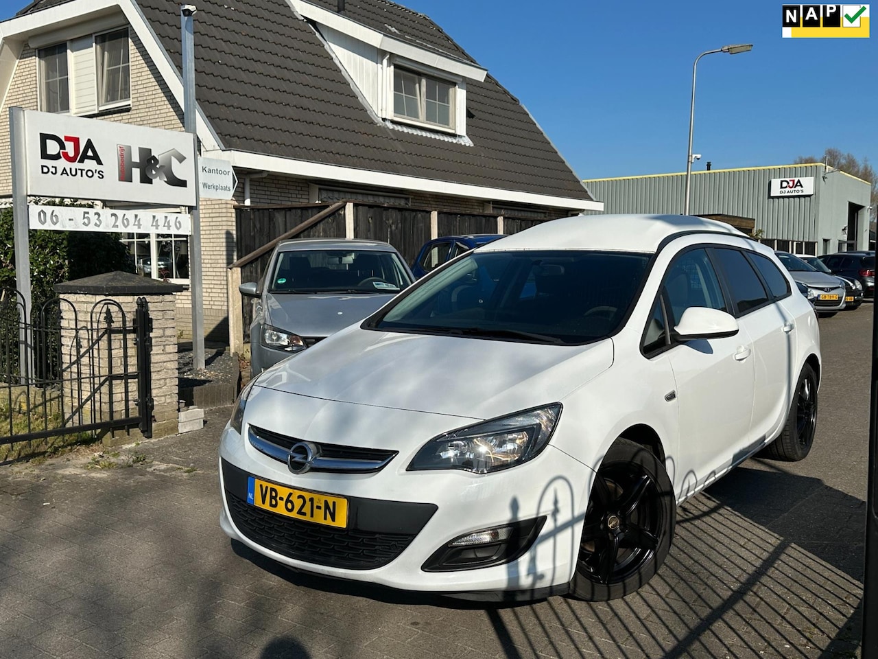 Opel Astra Sports Tourer - 1.3 CDTi Business+ Grijs Kenteken - AutoWereld.nl
