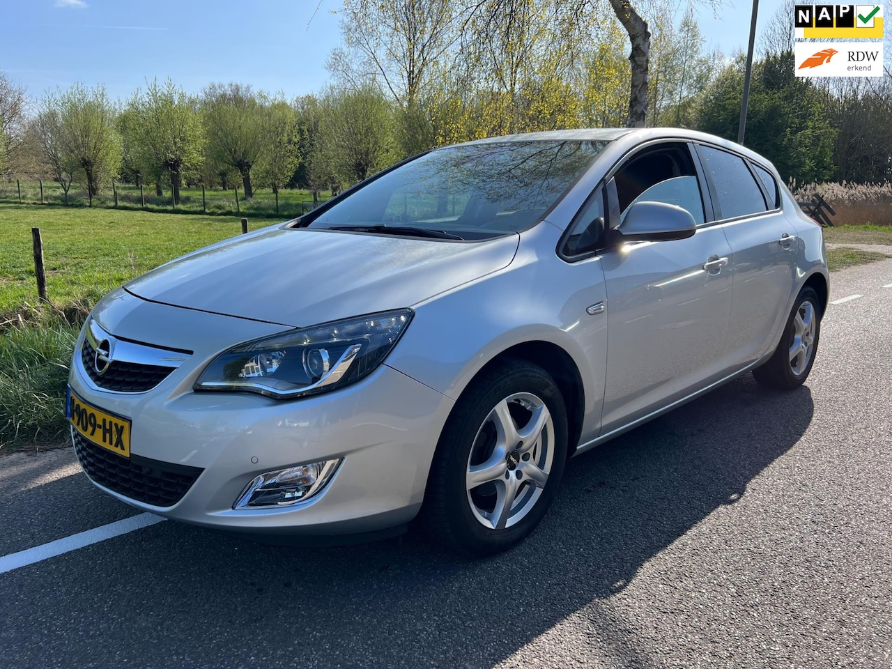 Opel Astra - 1.6 Sport automaat - AutoWereld.nl