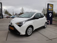 Toyota Aygo - 1.0 VVT-i x-play limited Carplay, Camera, NL, auto, Airco, facelift Lente aanbieding