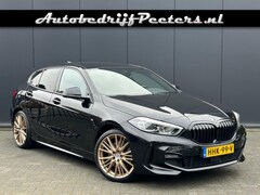 BMW 1-serie - 120i M Sport Shadow LED Navi Live Cockpit Sfeerlicht