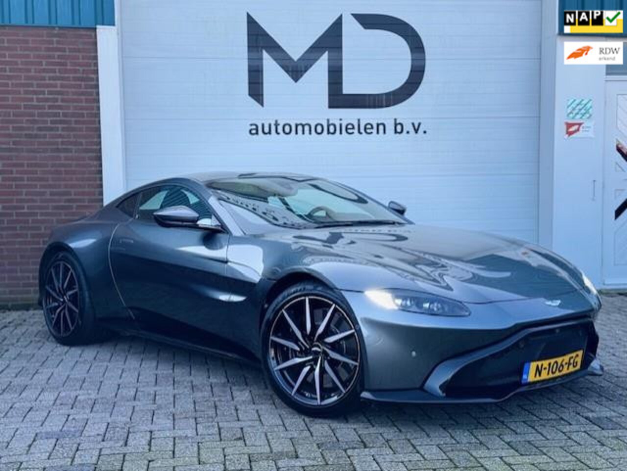 Aston Martin V8 Vantage - 4.0 / Dealer onderhouden/ 1 Eigenaar - AutoWereld.nl