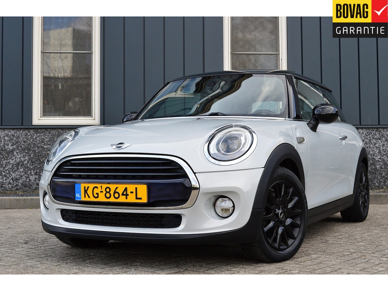 MINI Cooper - Mini 1.5 Marylebone Rijklaarprijs-Garantie Panorama dak led navigatie sport interieur - AutoWereld.nl