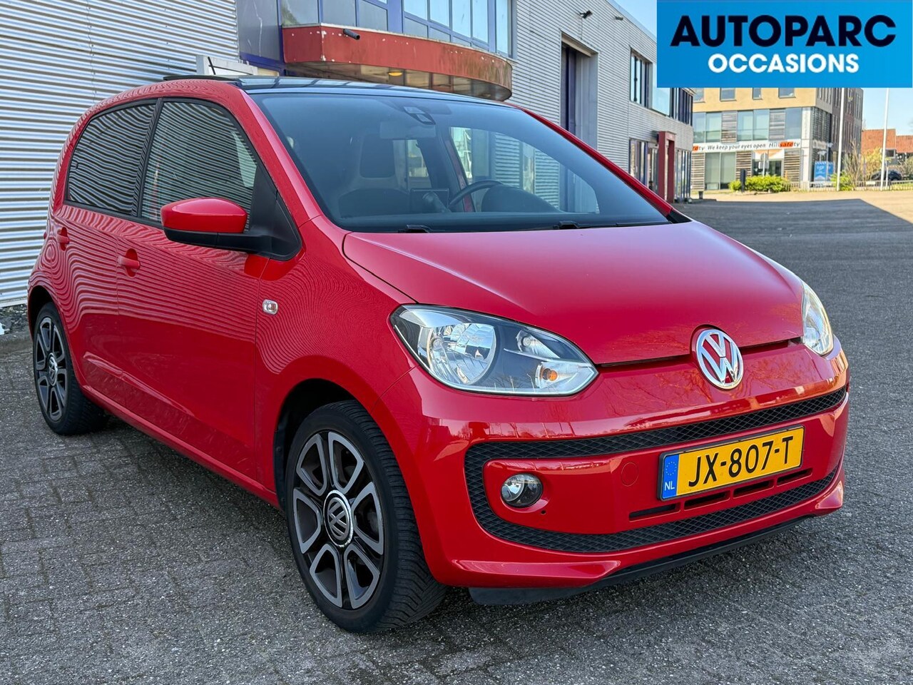 Volkswagen Up! - 1.0 high up! BlueMotion AIRCO, NL GELEVERD NAP, SCHUIFDAK, CRUISE CONTROL, LM VELGEN, DAB+ - AutoWereld.nl
