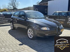 Alfa Romeo 147 - 1.6 T.Spark Veloce Lusso nieuwe apk