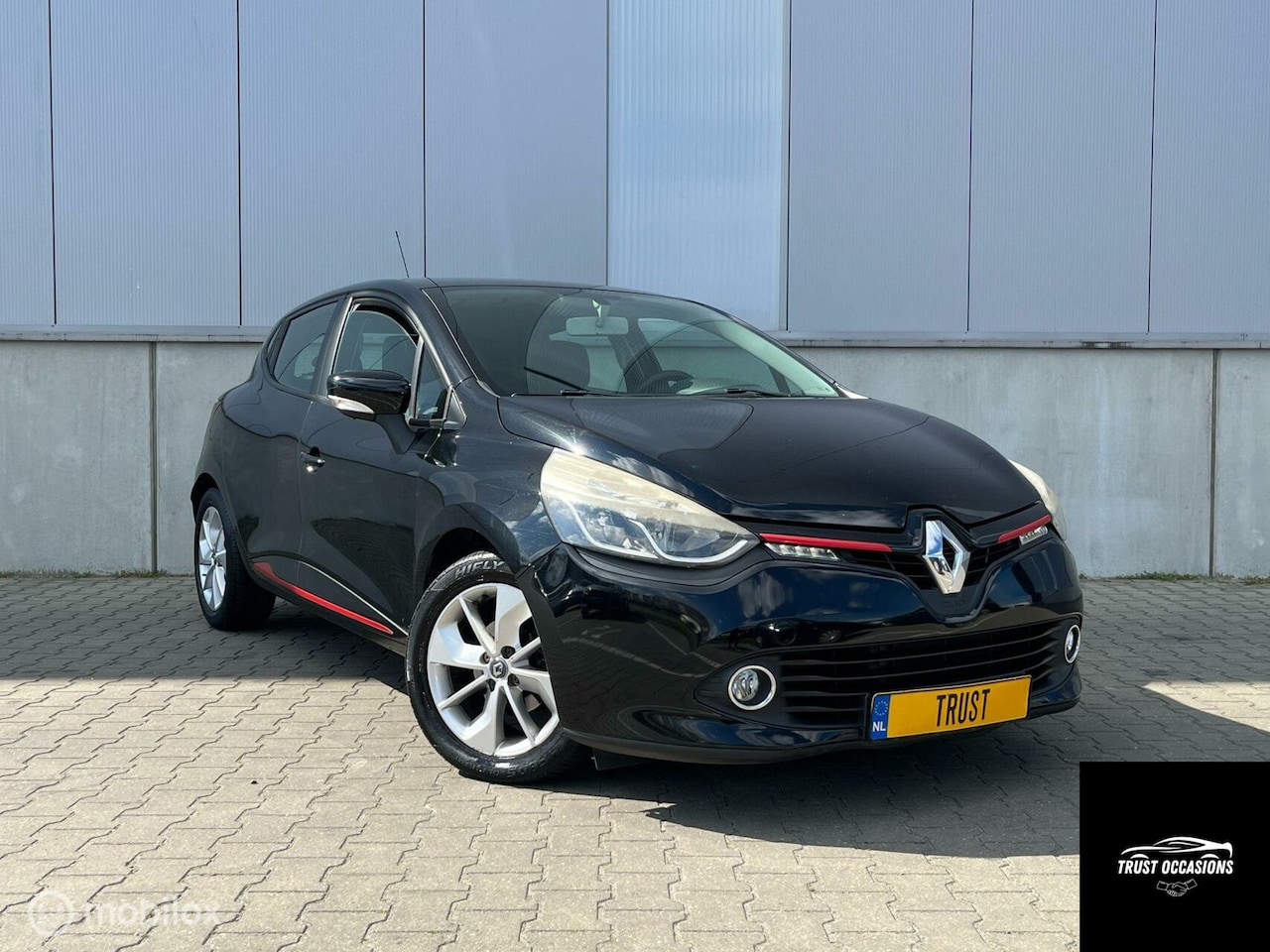 Renault Clio - 0.9 TCe NAP NAVI AIRCO KEYLESS VELGEN - AutoWereld.nl