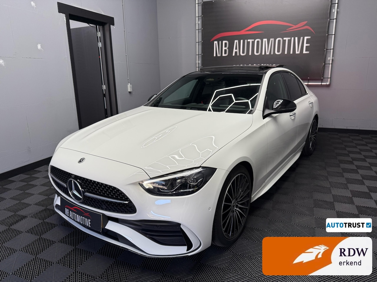 Mercedes-Benz C-klasse - 300 d AMG Line 2023 - AutoWereld.nl