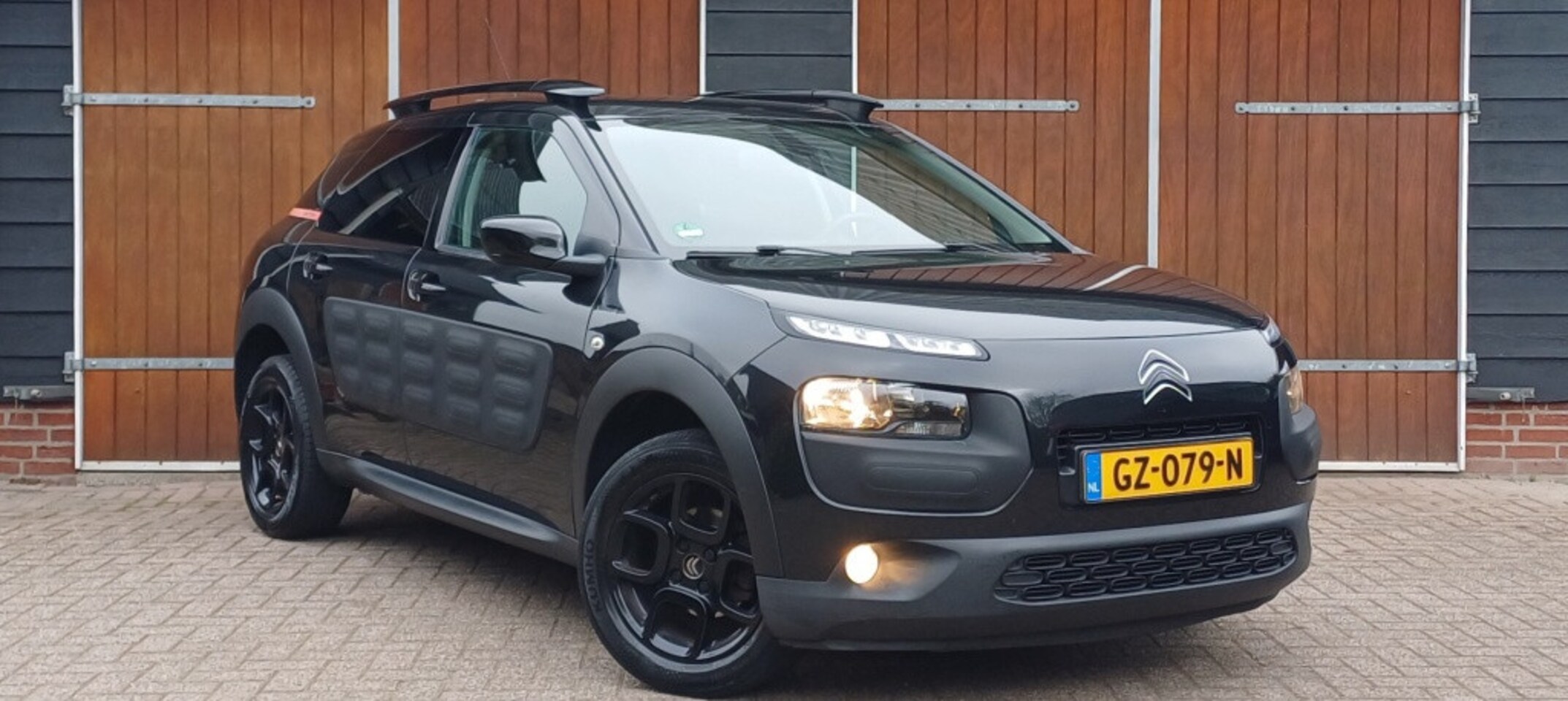 Citroën C4 Cactus - 1.2, Bluetooth, Navigatie, Trekhaak en NAP - AutoWereld.nl