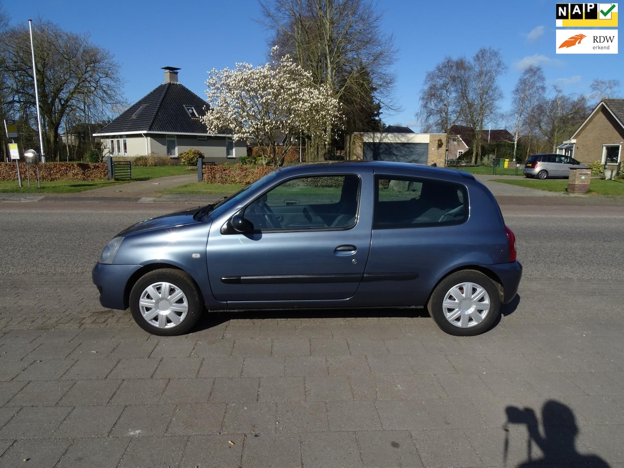 Renault Clio - 1.2 Campus Accès 1.2 Campus Accès - AutoWereld.nl