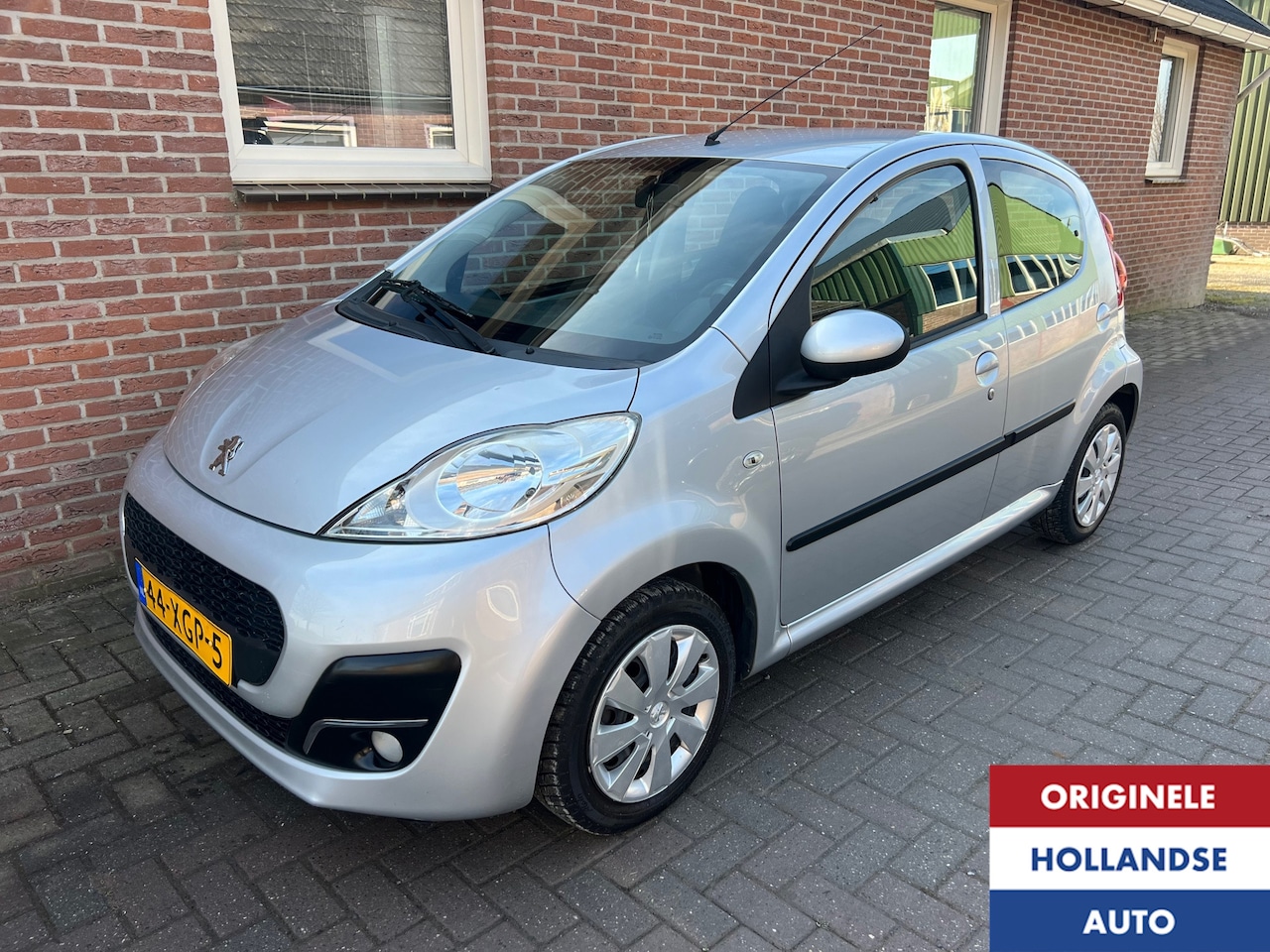 Peugeot 107 - 1.0 Active Airco 4 Seizoen Banden - AutoWereld.nl