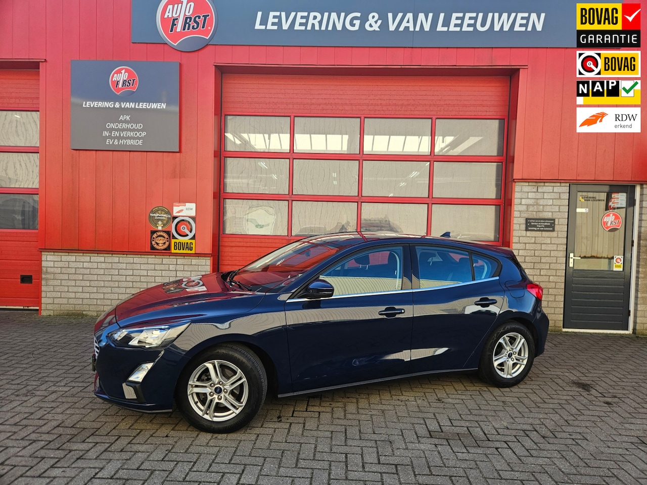 Ford Focus - 1.0 EcoBoost Trend Edition Business Navigatie/ Parkeersensoren/ Lm velgen/ Rijklaarprijs! - AutoWereld.nl