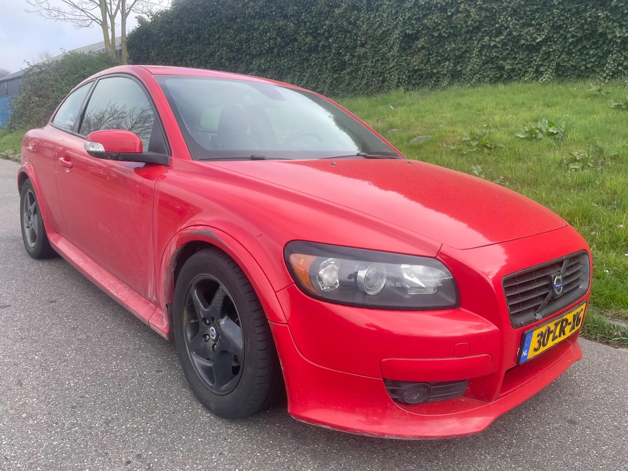 Volvo C30 - 2.0D Momentum - lichte schade rondom zie foto's - AutoWereld.nl