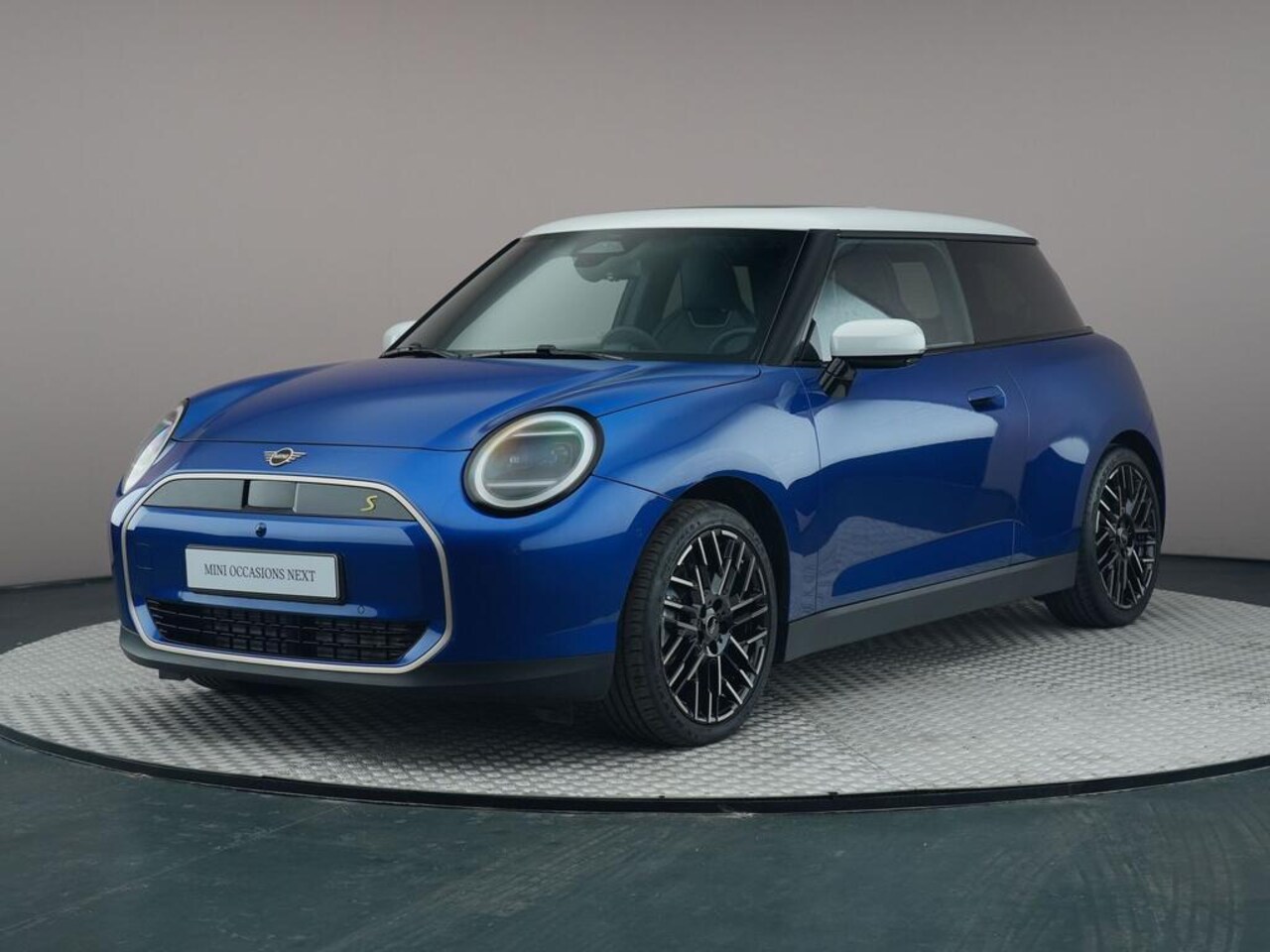 MINI Mini-Electric - Cooper SE Favoured XL - AutoWereld.nl