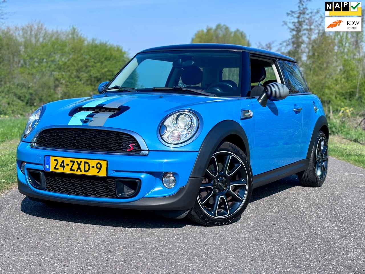 MINI Cooper S - Mini 1.6 Bayswater Edition/Leder/Navi - AutoWereld.nl