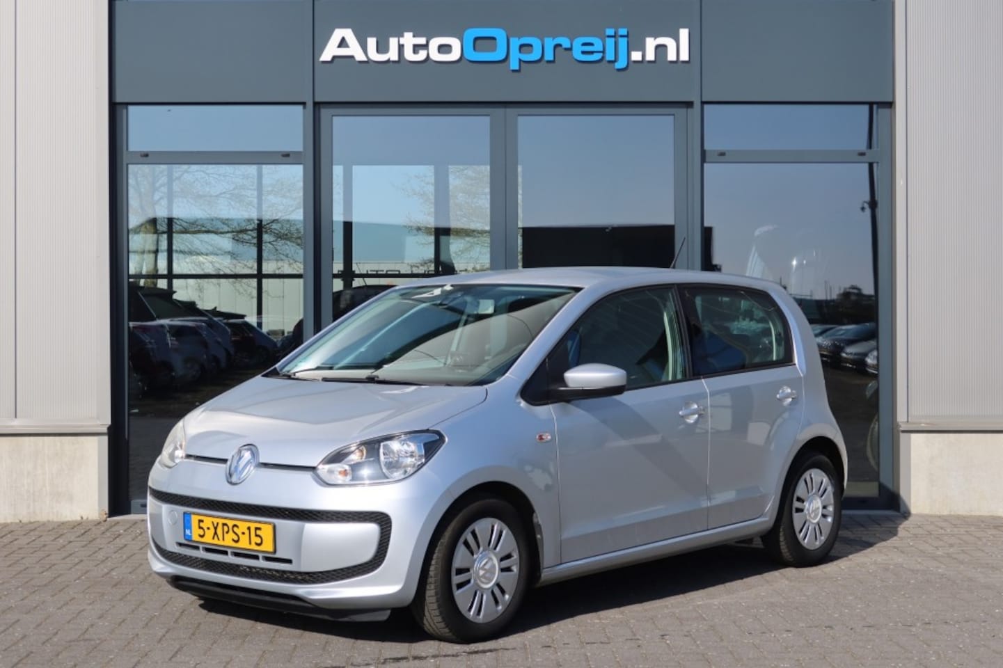 Volkswagen Up! - 1.0 MOVE UP! BlueMotion 5drs. Airco NAVI - AutoWereld.nl