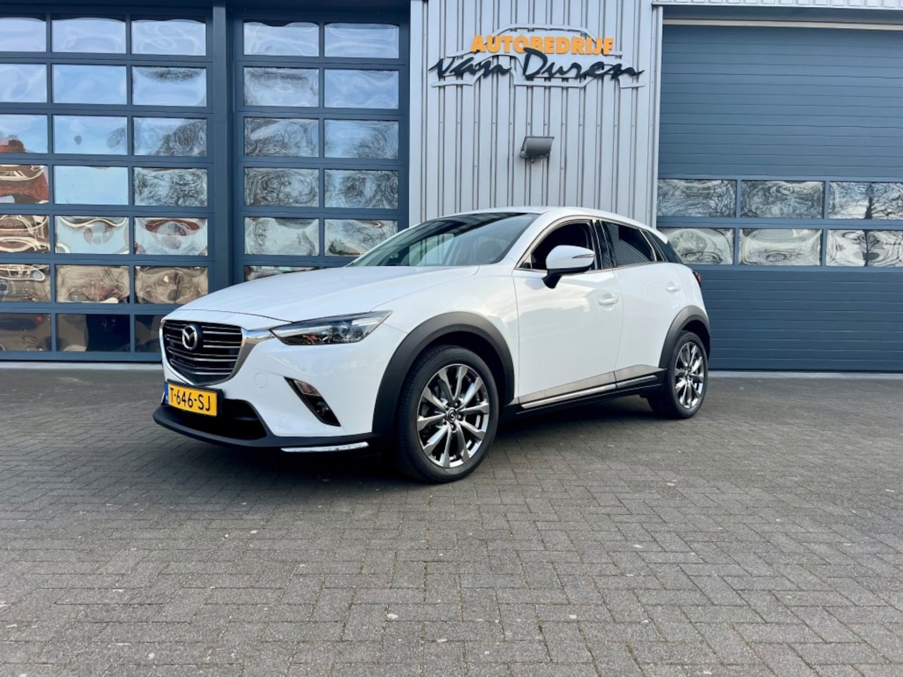 Mazda CX-3 - 2.0 Luxury  Volleder  AUR  Navi  Head Up - AutoWereld.nl