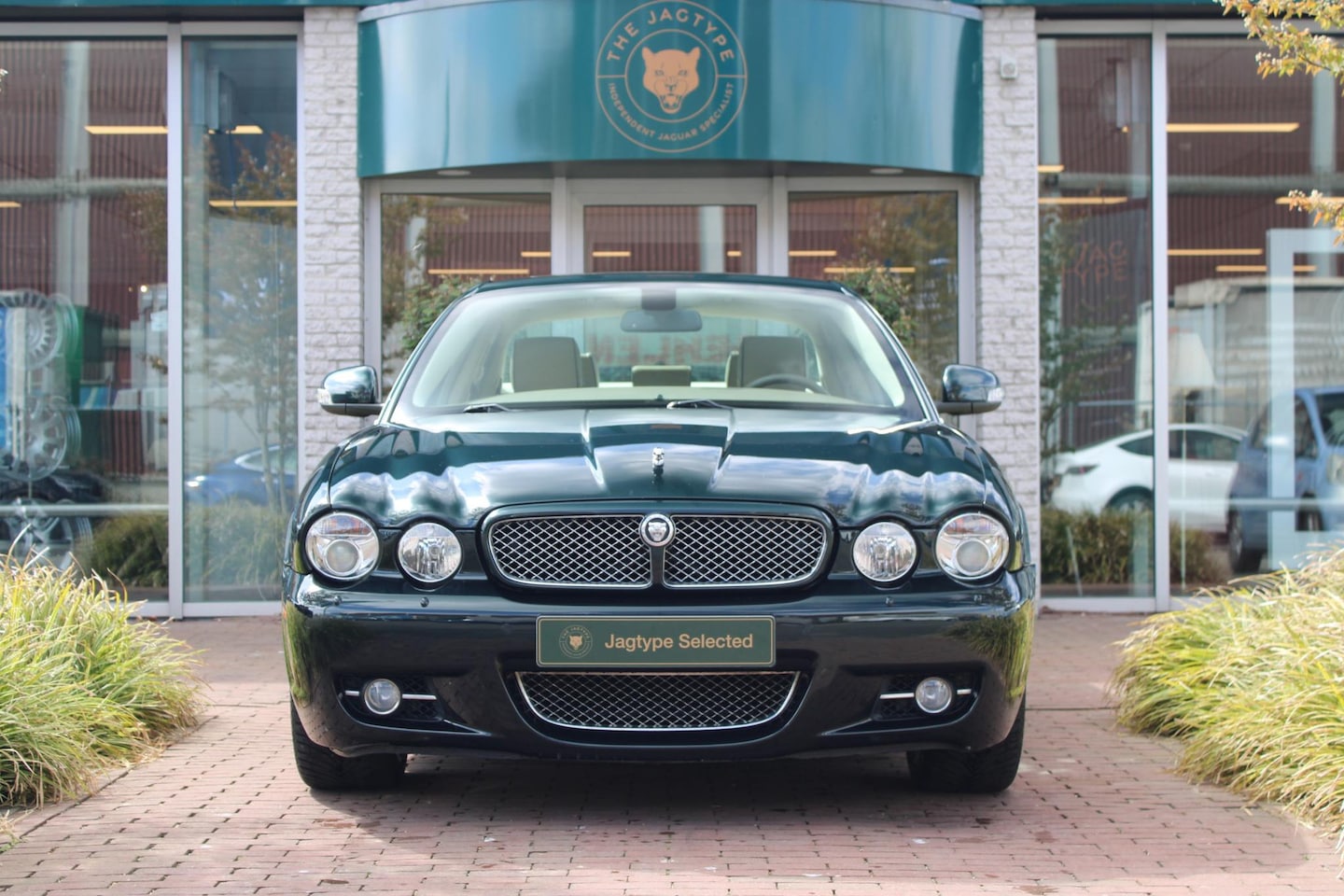 Jaguar XJ - 4.2 V8 Sovereign 4.2 V8 Sovereign - AutoWereld.nl